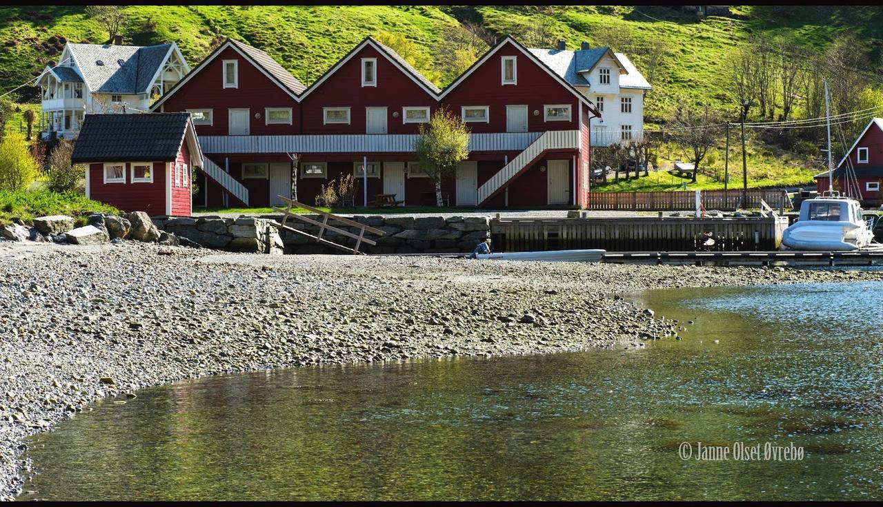 Grandane Feriehus Strangfjordens エクステリア 写真