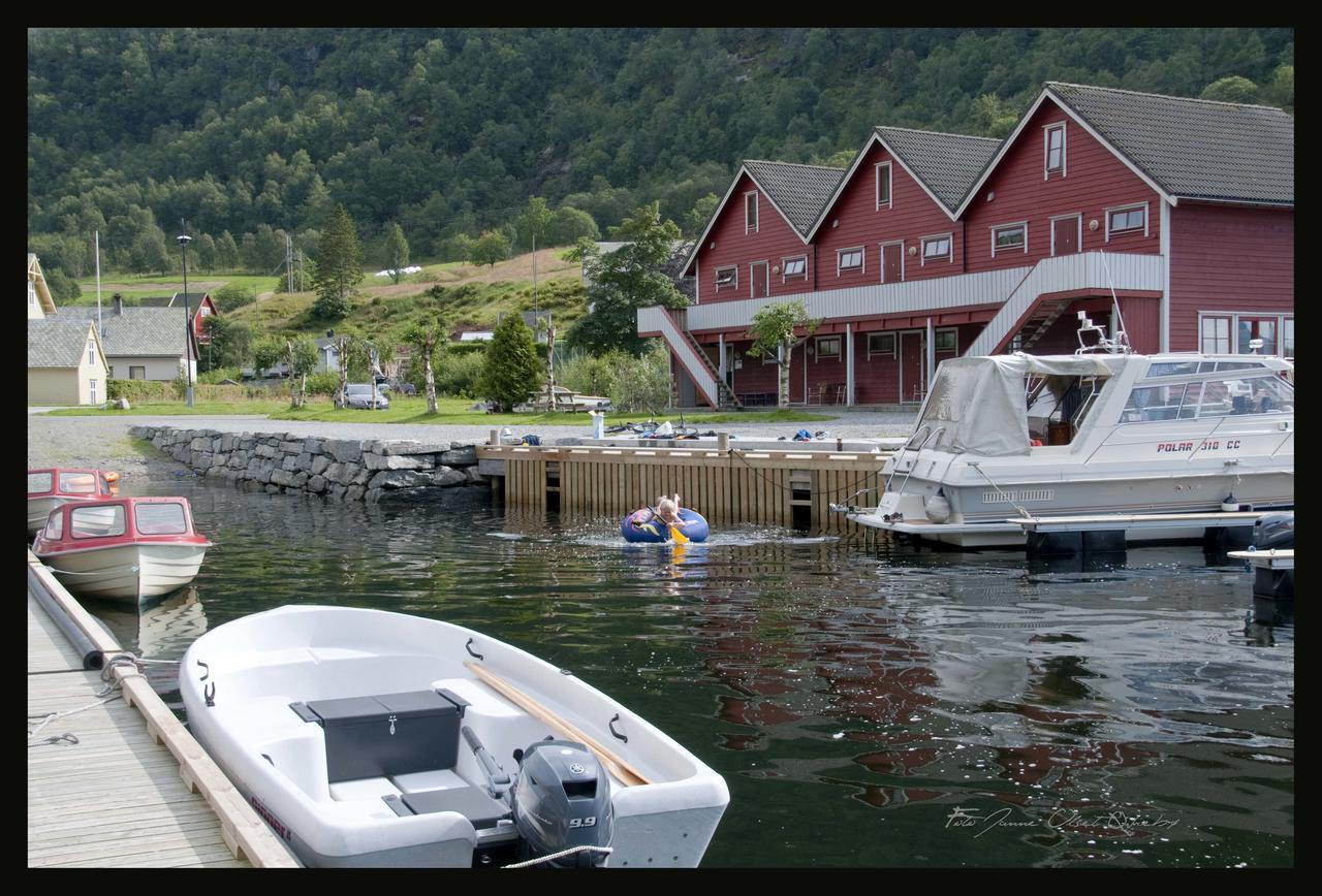 Grandane Feriehus Strangfjordens エクステリア 写真