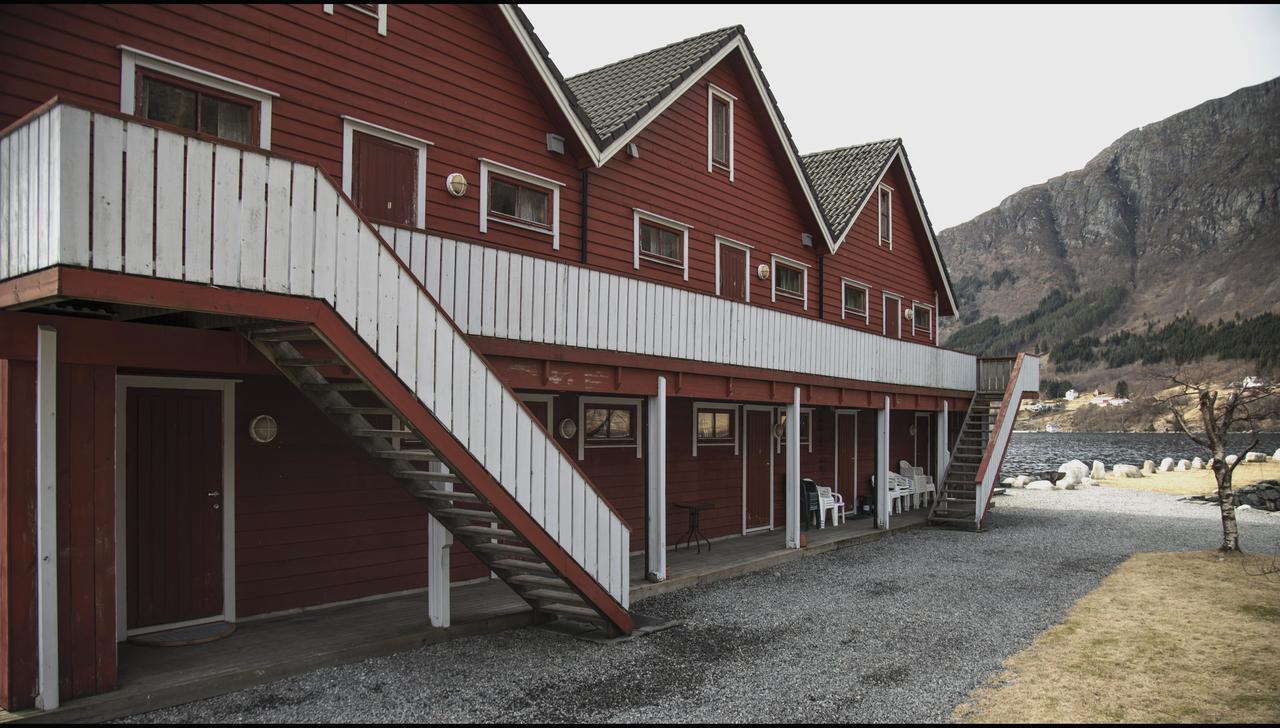 Grandane Feriehus Strangfjordens エクステリア 写真