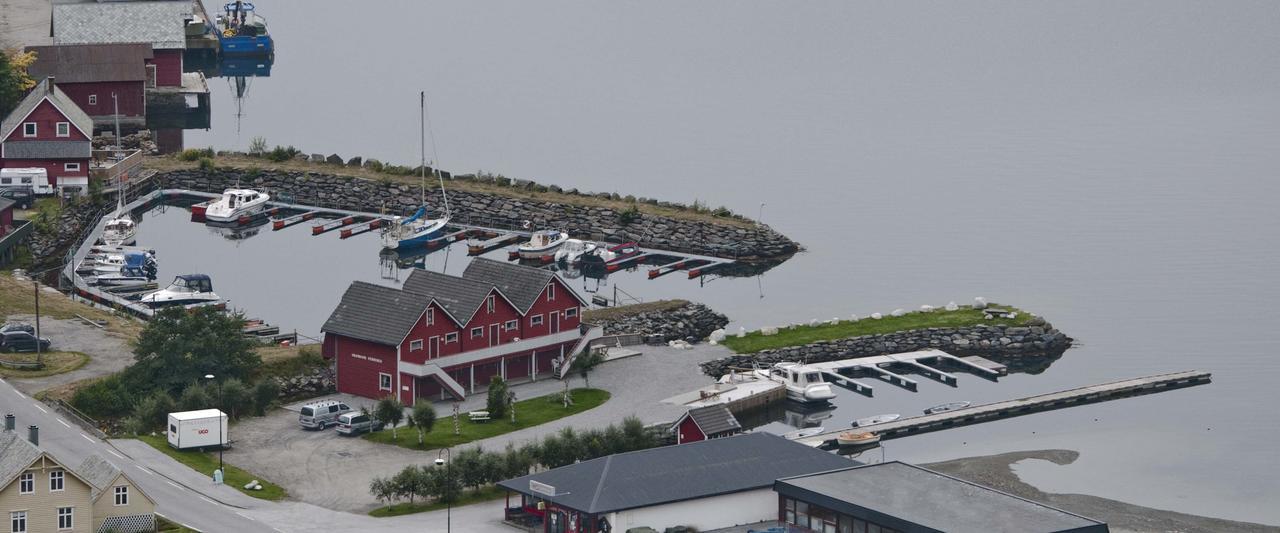 Grandane Feriehus Strangfjordens エクステリア 写真